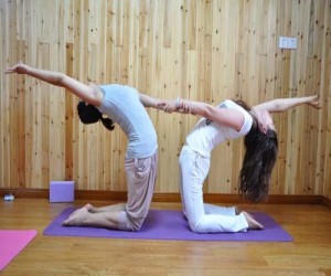 产后盆底肌瑜伽锻炼方法
